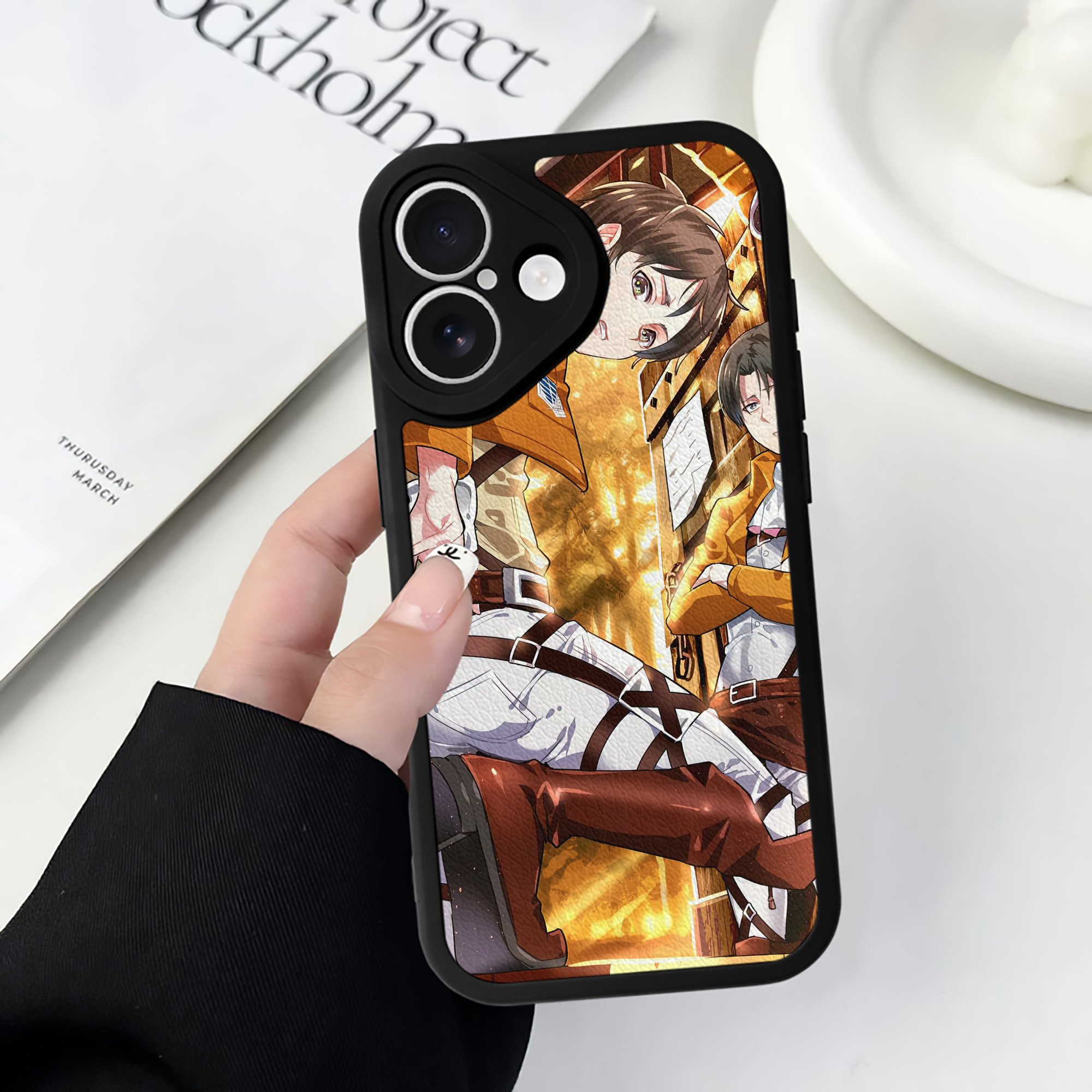 （画像用） 進撃の巨人 Attack on Titan 【iPhone 16シリーズ対応】シリコンスマホケース（レザー調） 材質：シリコン